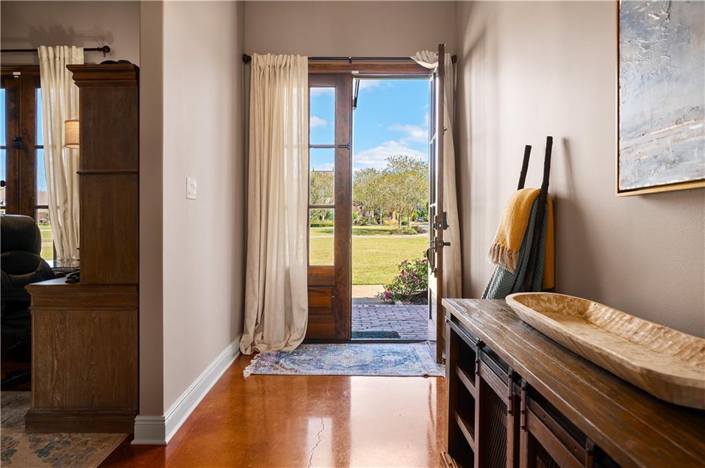 123 Columns Drive Alexandria, LA 71303 - Photo 3 of 45