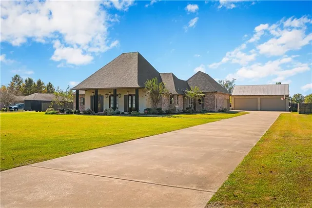 $749,000 | 123 Columns Drive, Alexandria, LA 71303