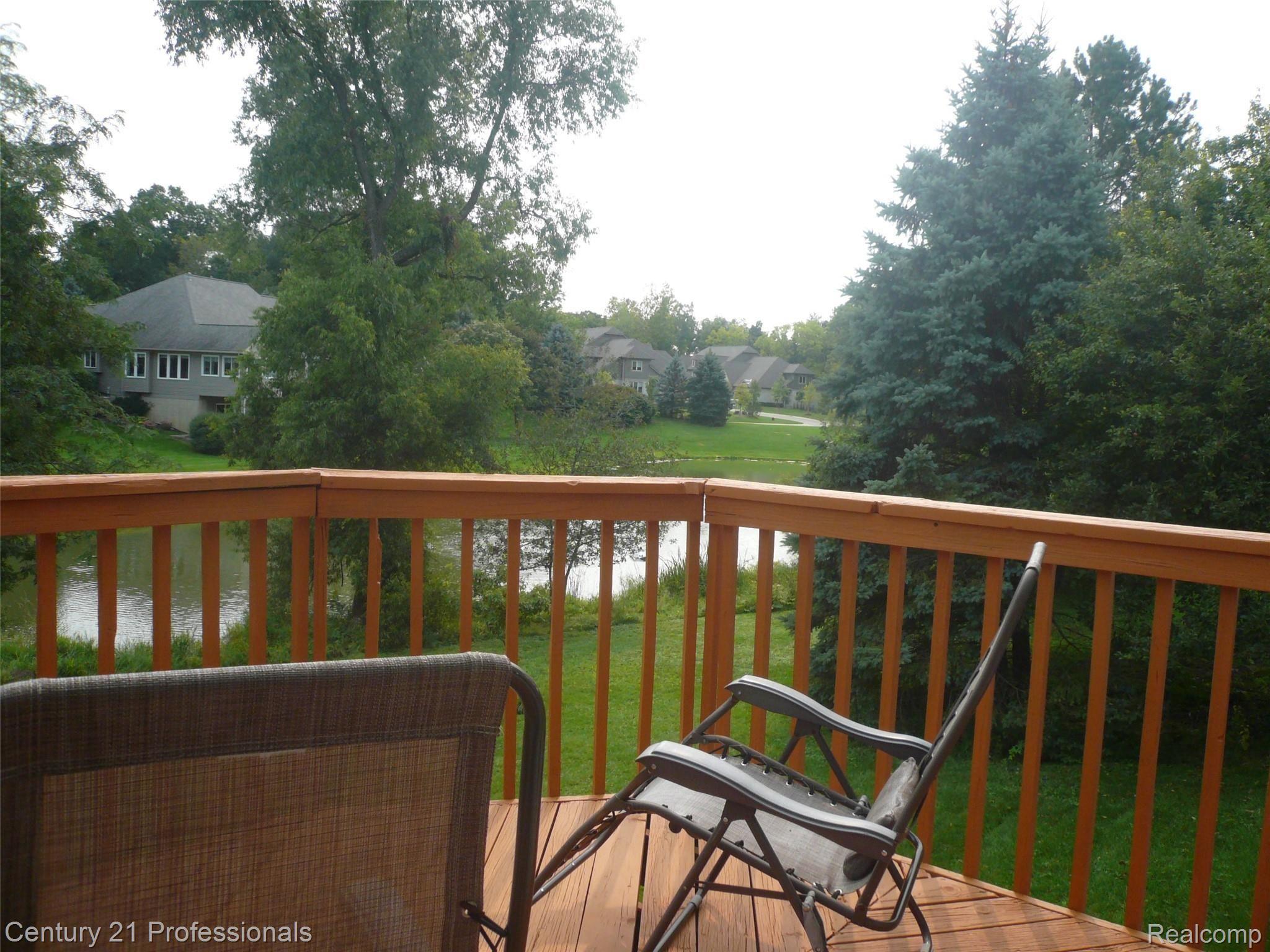375 Olivewood Court Rochester, MI 48306 - Photo 9 of 49 Deck off of Great Room