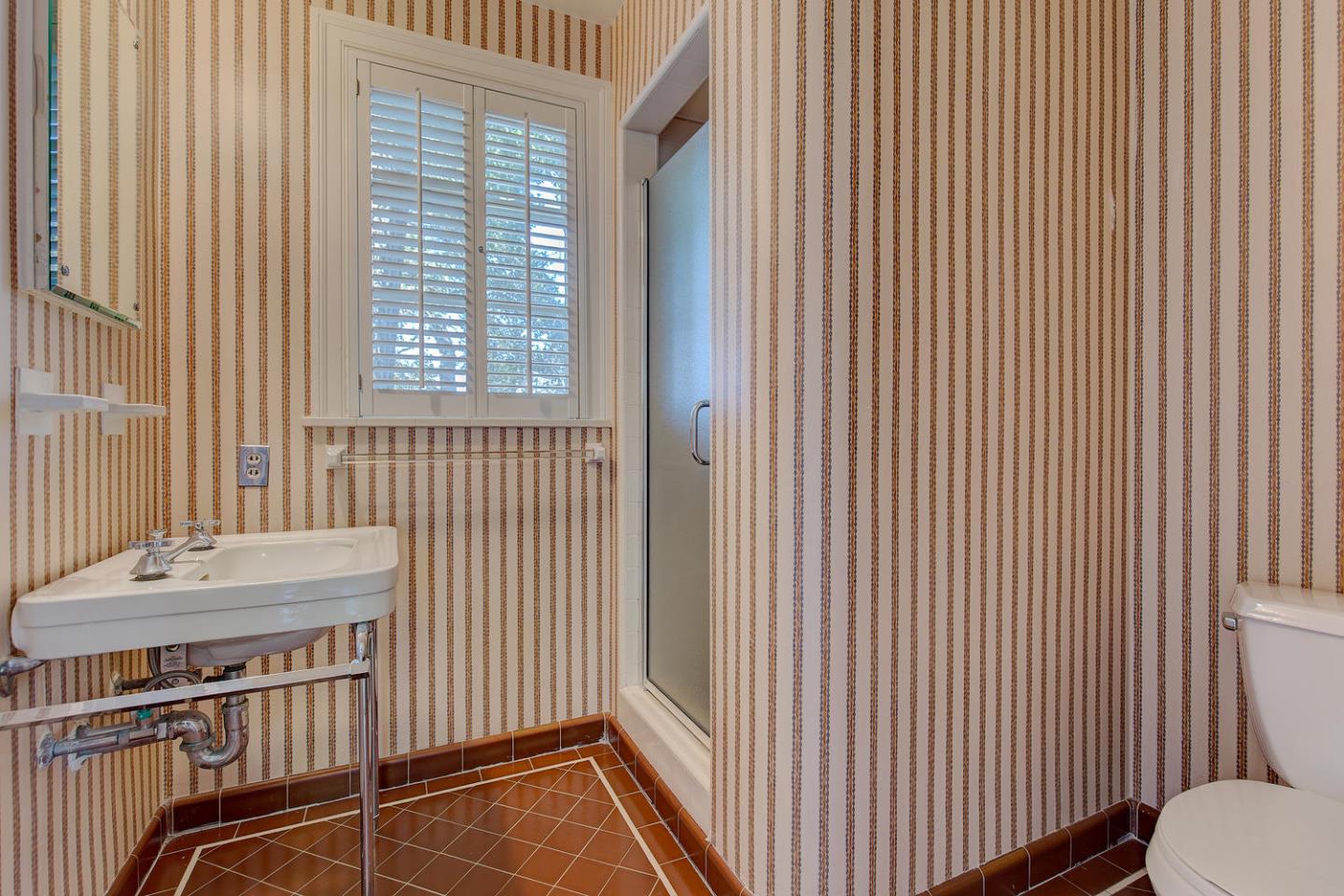 540 Roehampton Road Hillsborough, CA 94010 - Photo 19 of 27