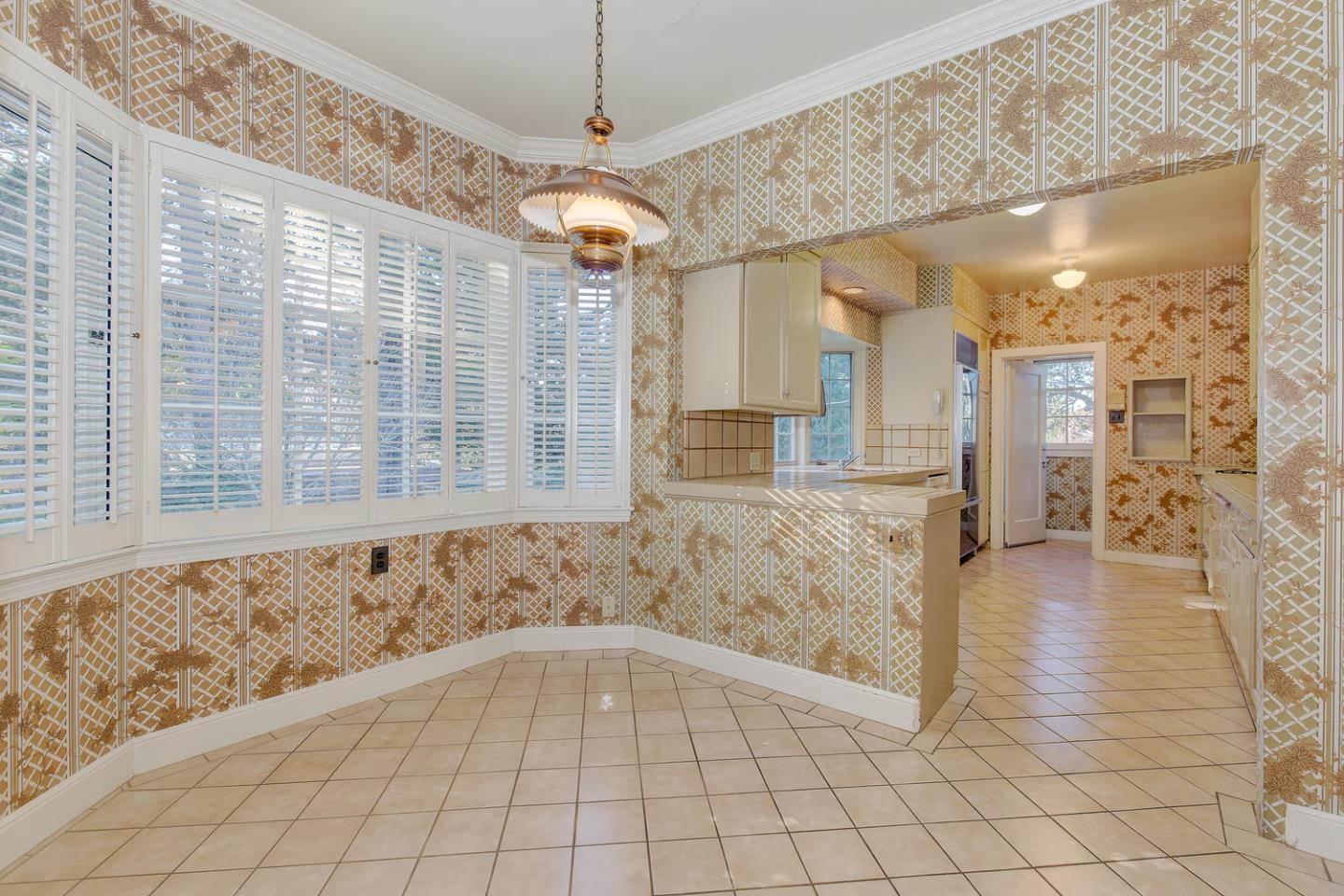 540 Roehampton Road Hillsborough, CA 94010 - Photo 9 of 27