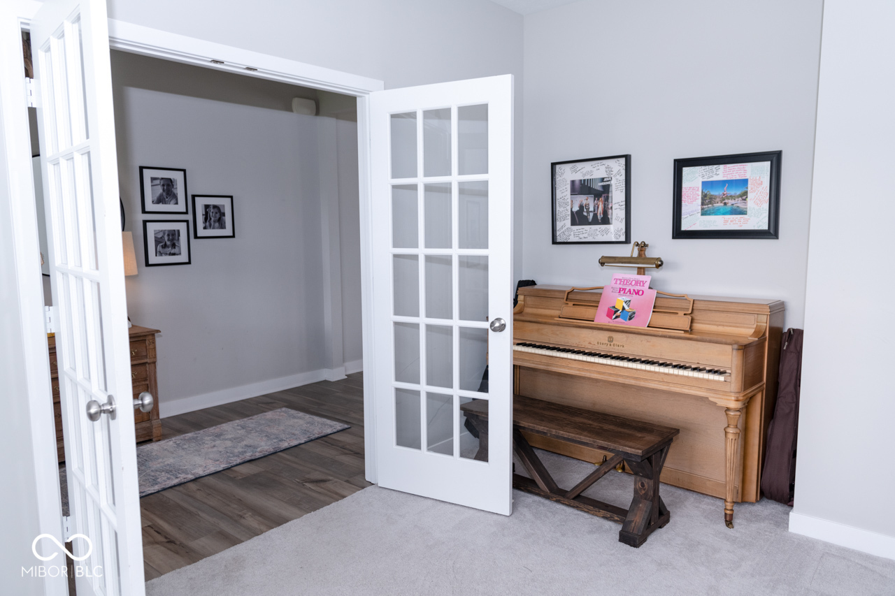 9176 Springbrook Drive Pendleton, IN 46064 - Photo 6 of 33