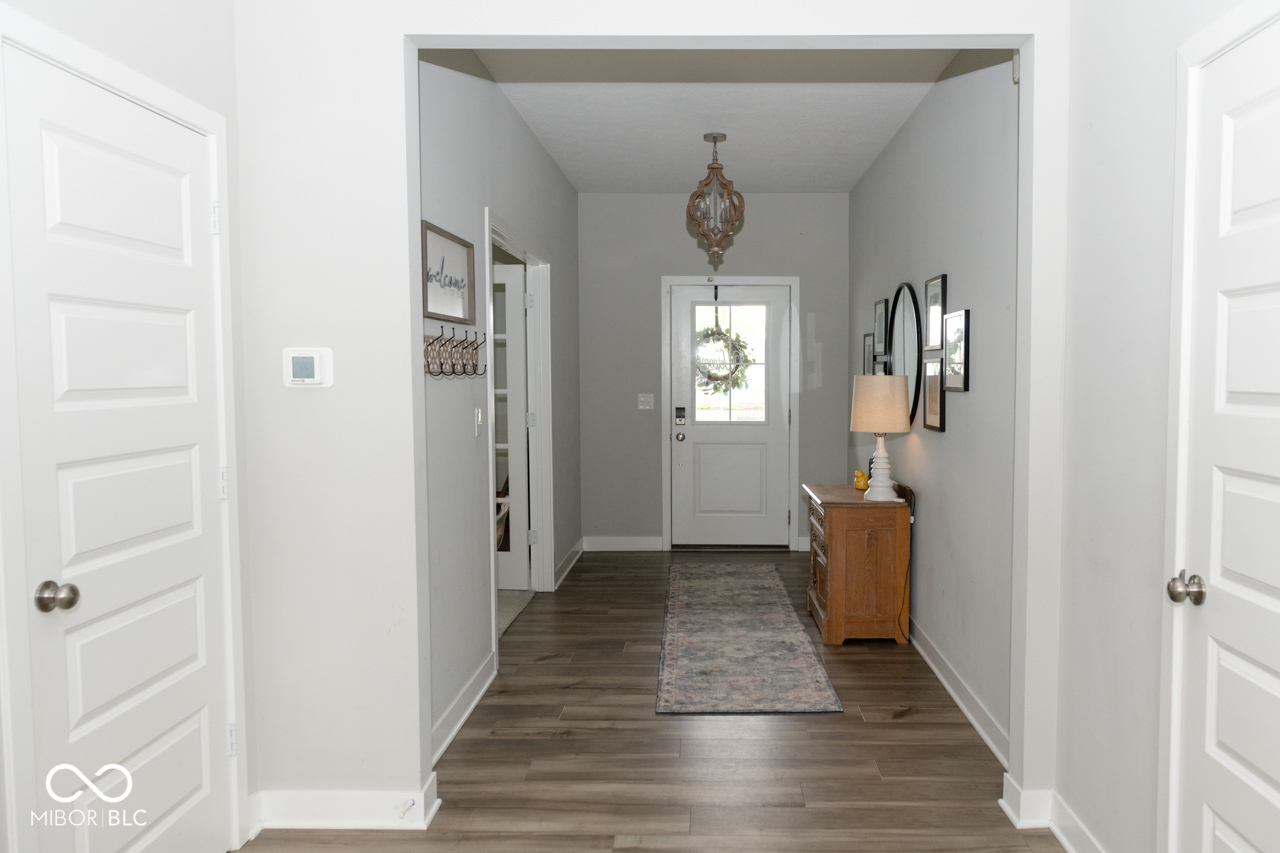 9176 Springbrook Drive Pendleton, IN 46064 - Photo 7 of 33