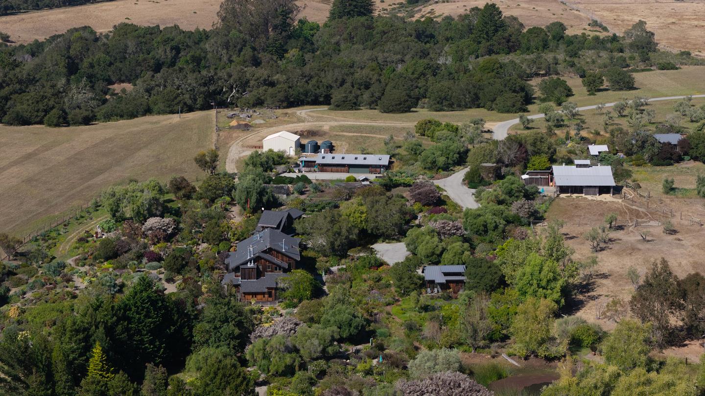 945 Back Ranch Road Santa Cruz, CA 95060 - Photo 4 of 31 Gallery Image 4