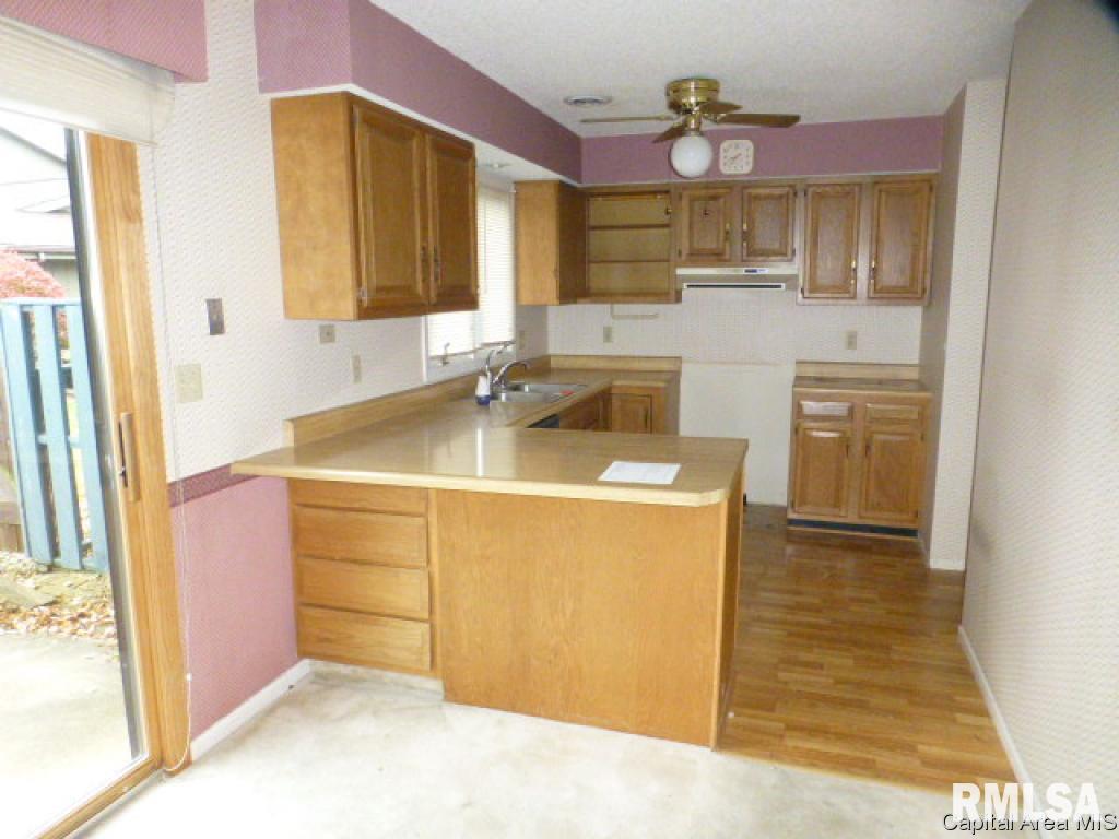 60 Brookside Place Springfield, IL 62704 - Photo 5 of 11 Gallery Image 5