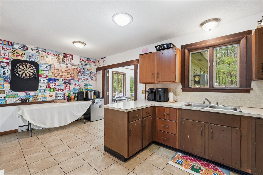 390 State Street Amherst, MA 01002 - Photo 12 of 36