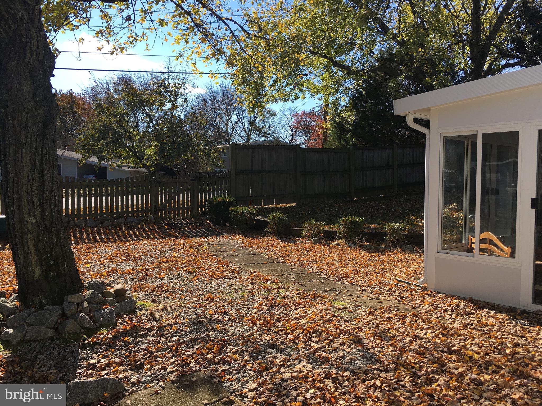 6000 Ridge View Drive Alexandria, VA 22310 - Photo 27 of 30 Exterior (Rear)