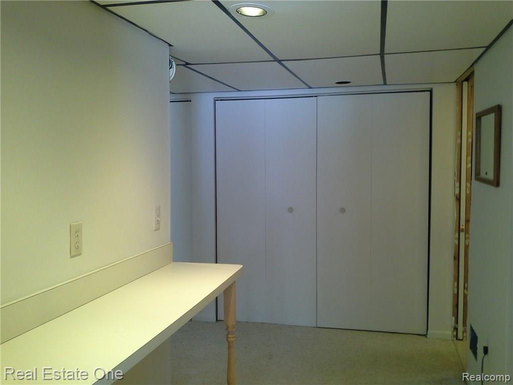 36900 West Eleven Mile Road Farmington, MI 48331 - Photo 45 of 70