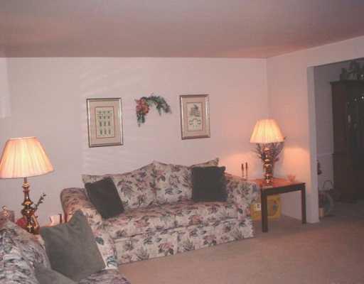 5151 Keiners Lane Pittsburgh, PA 15276 - Photo 2 of 8