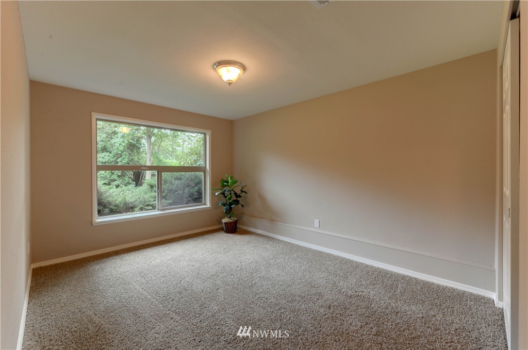 8629 196th Street Southwest Edmonds, WA 98026 - Photo 17 of 21