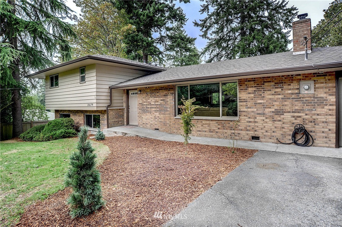 8629 196th Street Southwest Edmonds, WA 98026 - Photo 3 of 21