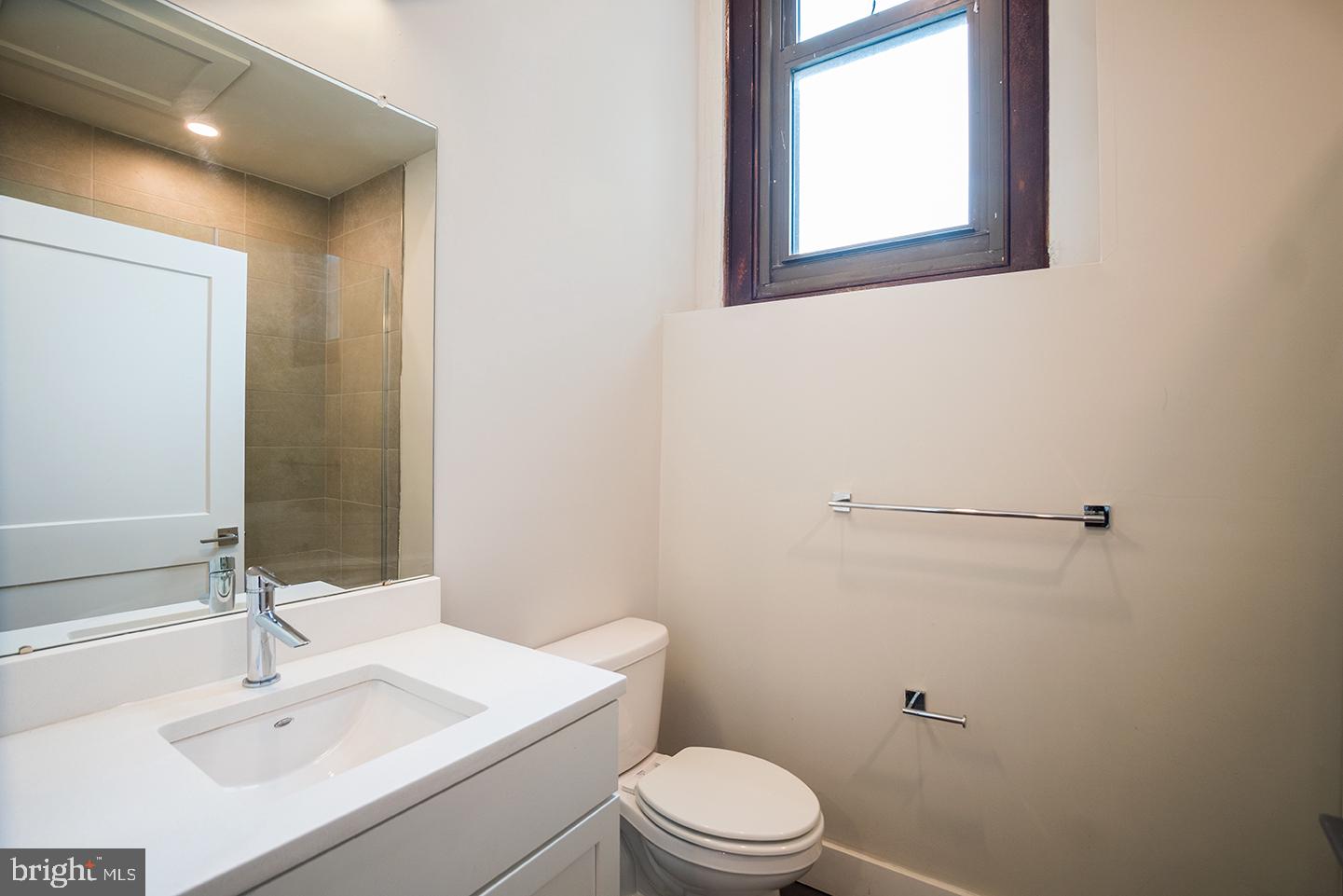1300 South 19th Street, Unit 101 Philadelphia, PA 19146 - Photo 9 of 17