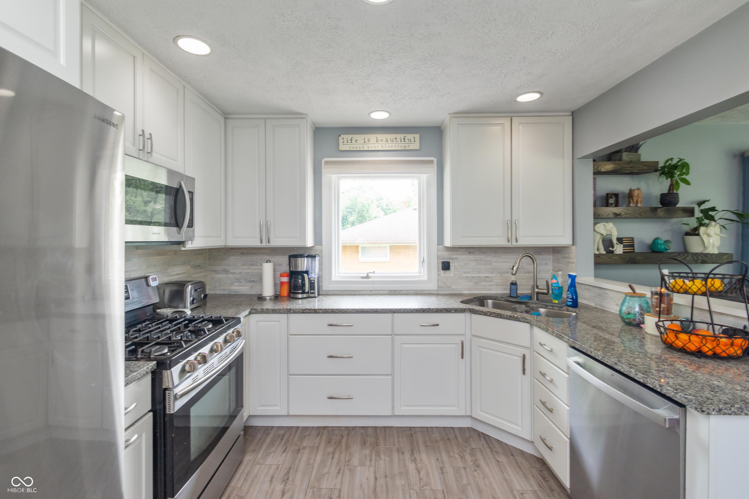 2233 Rosedale Drive Indianapolis, IN 46227 - Photo 4 of 24 Gallery Image 4
