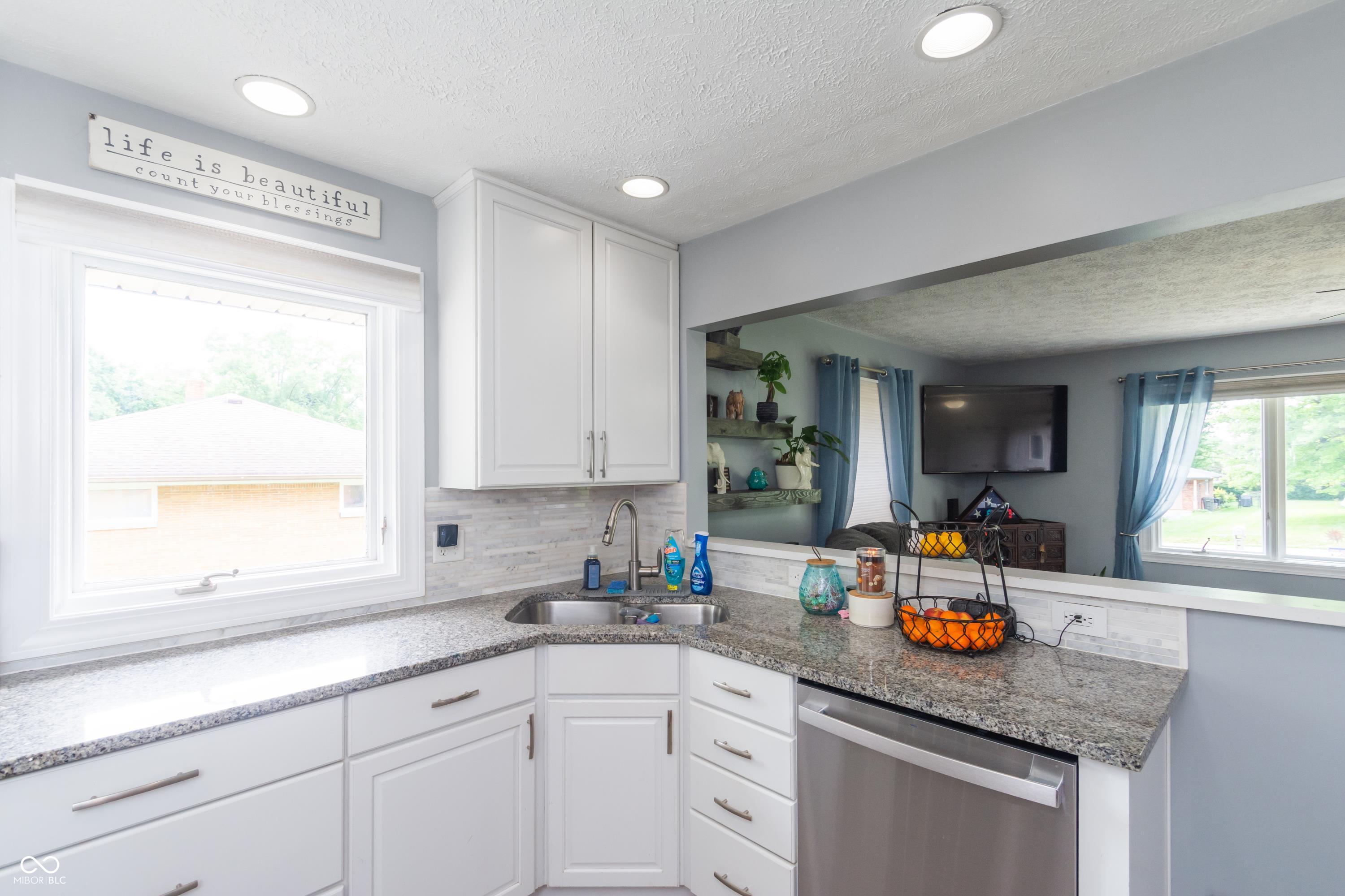 2233 Rosedale Drive Indianapolis, IN 46227 - Photo 5 of 24 Gallery Image 5
