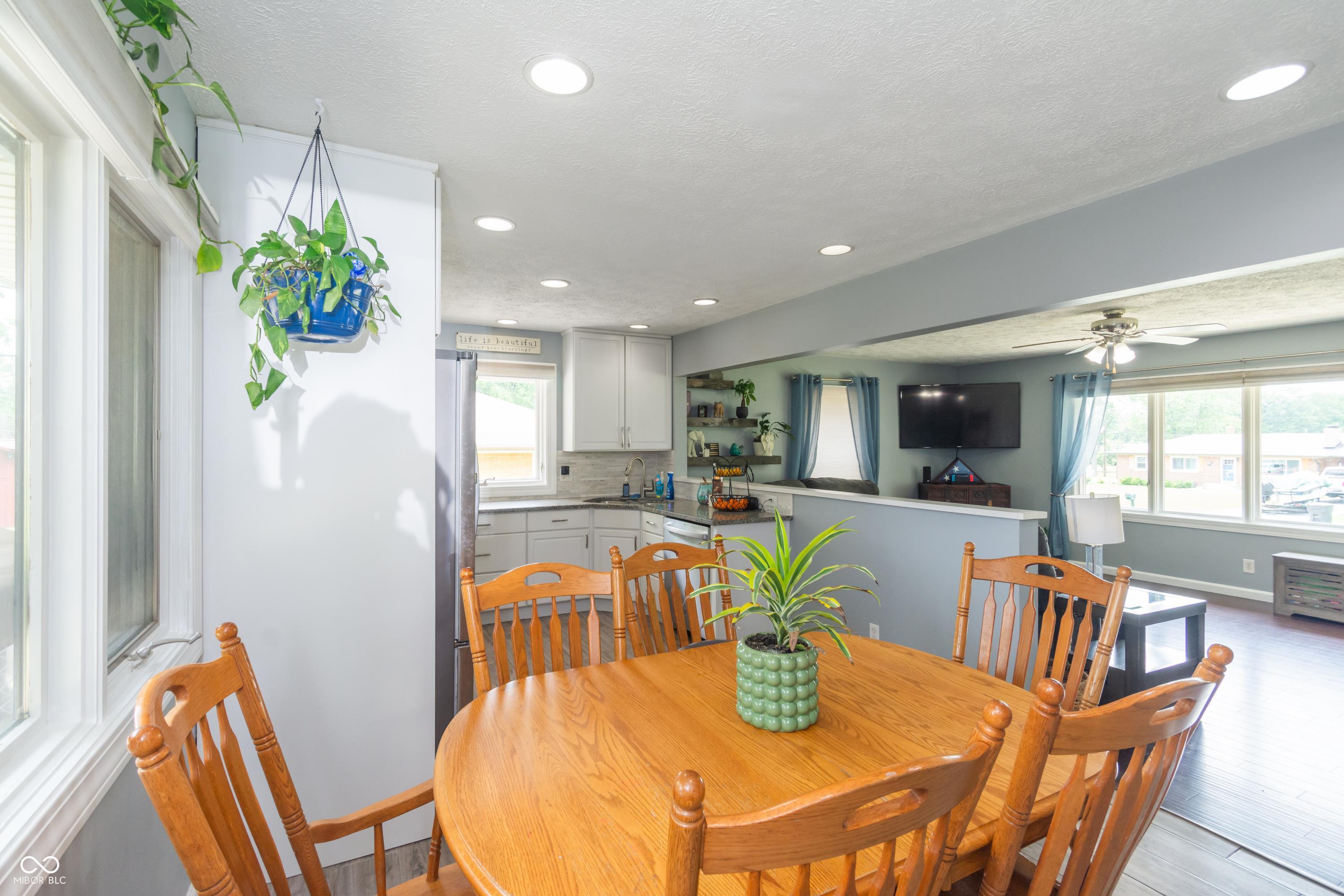 2233 Rosedale Drive Indianapolis, IN 46227 - Photo 6 of 24 Gallery Image 6