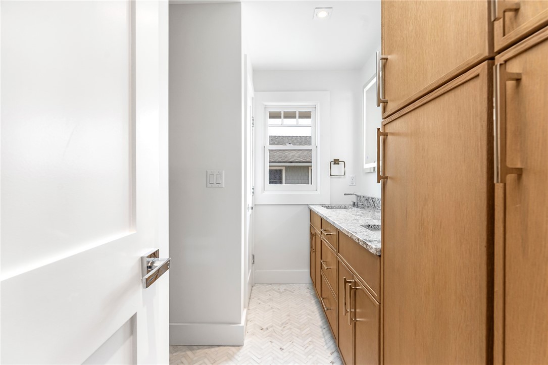 413 Atlantic Avenue Westerly, RI 02891 - Photo 29 of 45