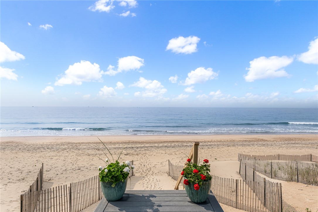 413 Atlantic Avenue Westerly, RI 02891 - Photo 3 of 45