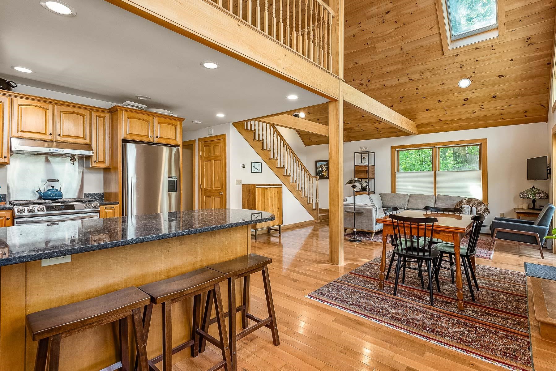 828 Lord Road Wakefield, NH 03872 - Photo 3 of 40