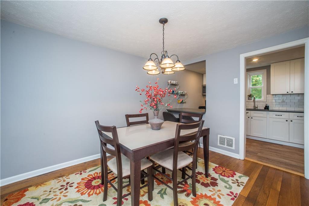 644 Highview Road Pittsburgh, PA 15234 - Photo 8 of 25 Gallery Image 8