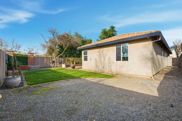 $3,300 | 601 Tamarindo Way, Roseville, CA 95678