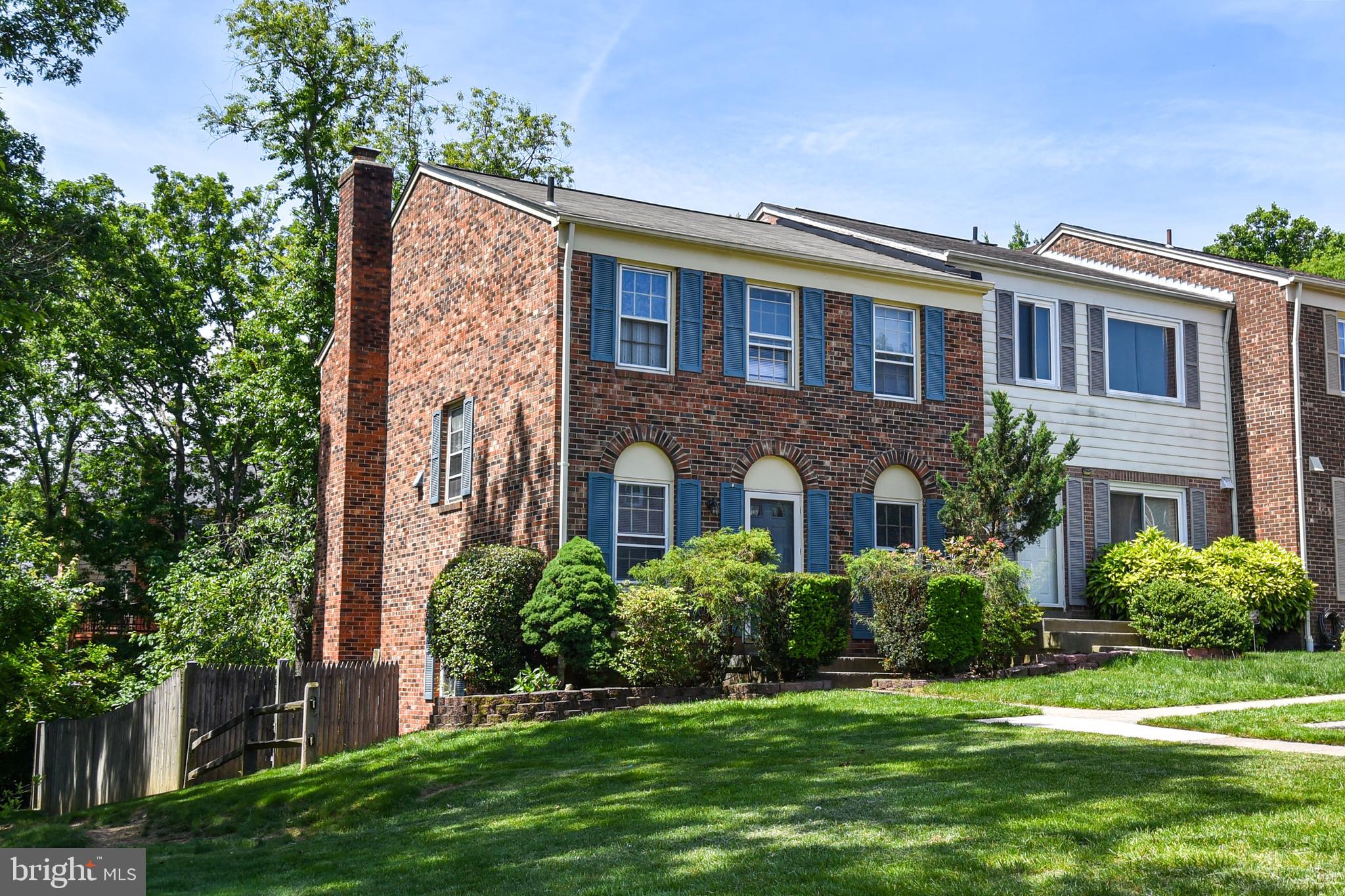 Lake Ridge End Unit Townhouse