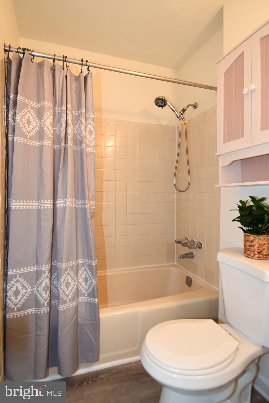3011 Seminole Road Woodbridge, VA 22192 - Photo 29 of 55 Bathroom