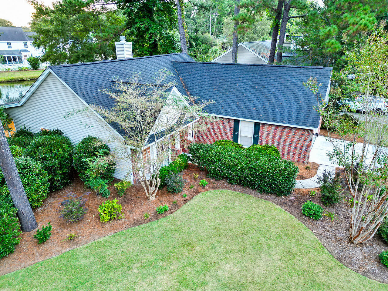 588 Antebellum Lane Mount Pleasant, SC 29464 - Photo 2 of 49 Side