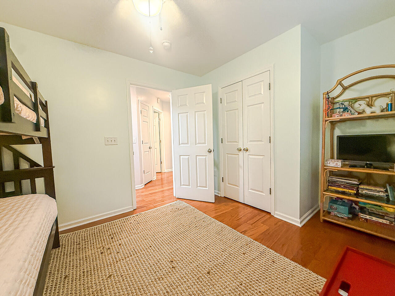 588 Antebellum Lane Mount Pleasant, SC 29464 - Photo 33 of 49 Bedroom 3