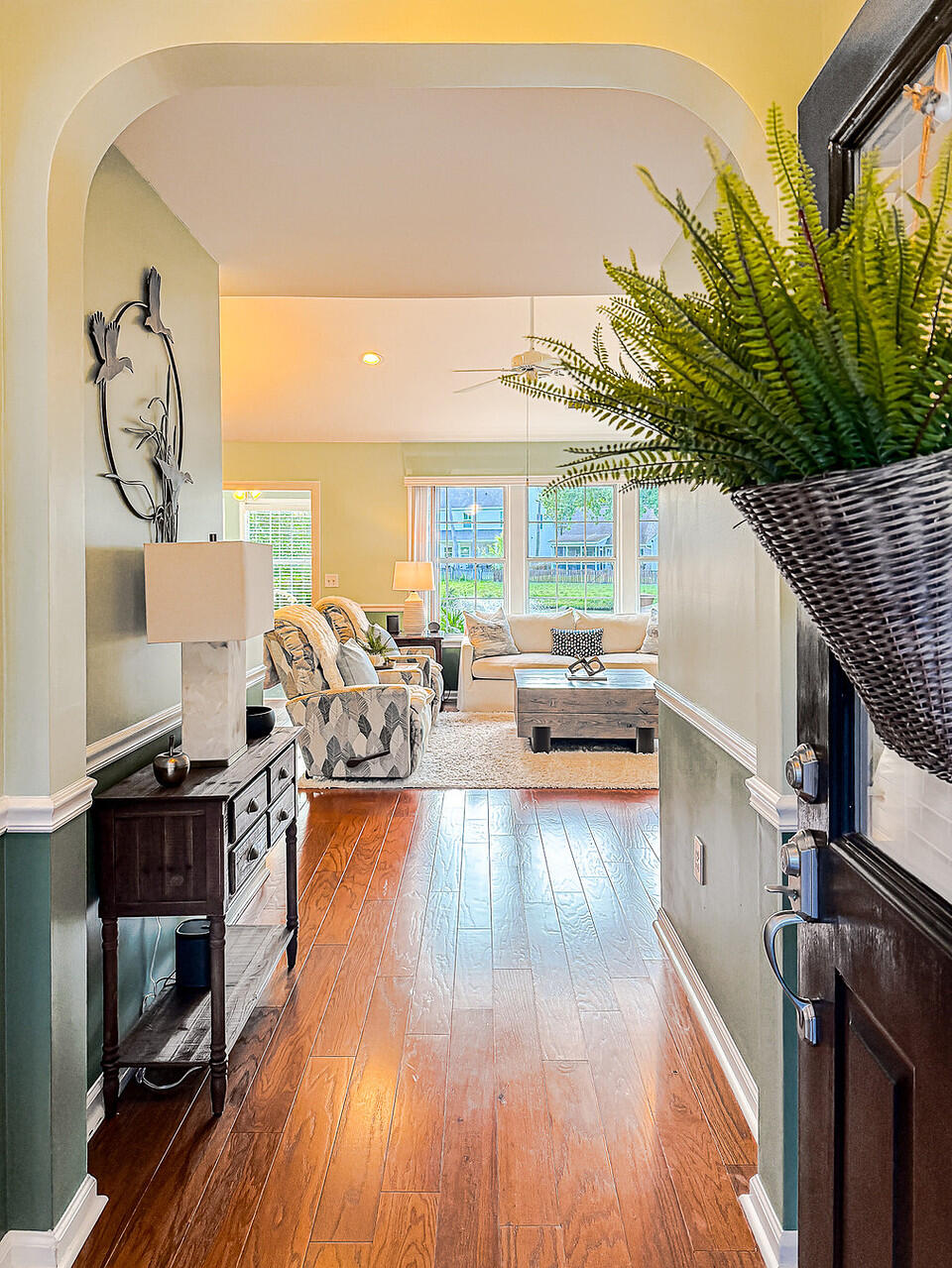 588 Antebellum Lane Mount Pleasant, SC 29464 - Photo 6 of 49 Entry