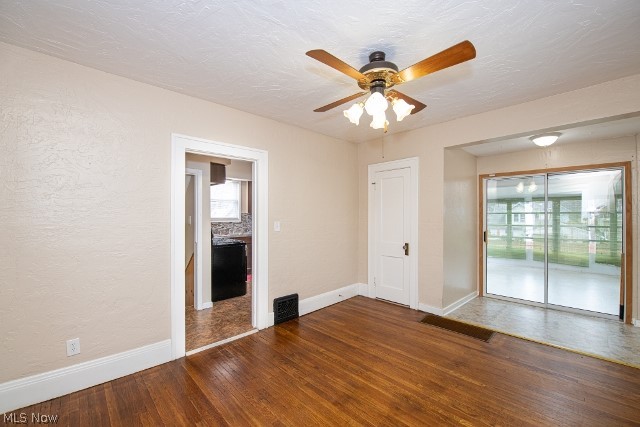 927 Chalker Street Akron, OH 44310 - Photo 8 of 28 Gallery Image 8