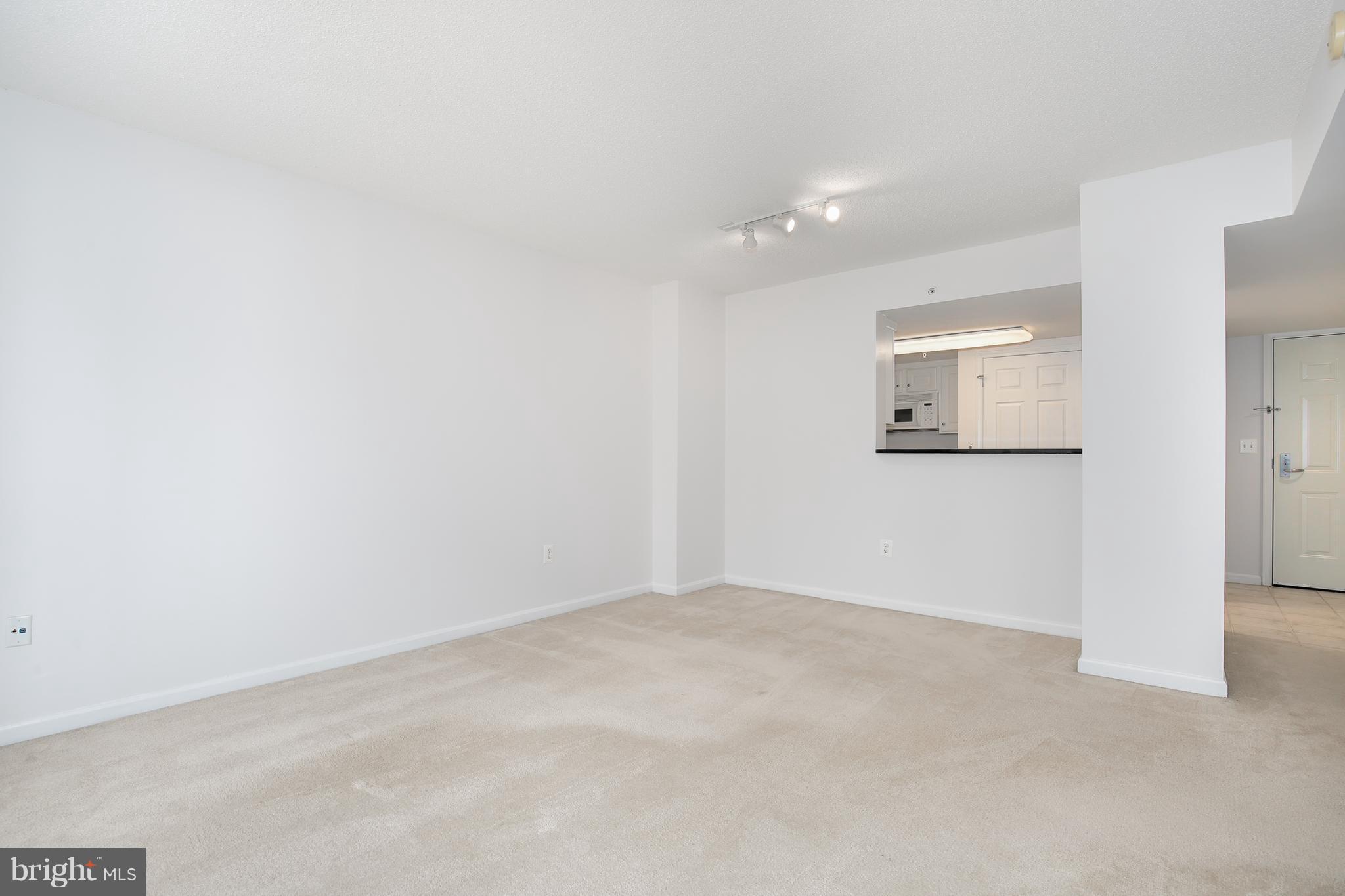 11710 Old Georgetown Road, Unit 1124 North Bethesda, MD 20852 - Photo 11 of 30 a view of an empty room