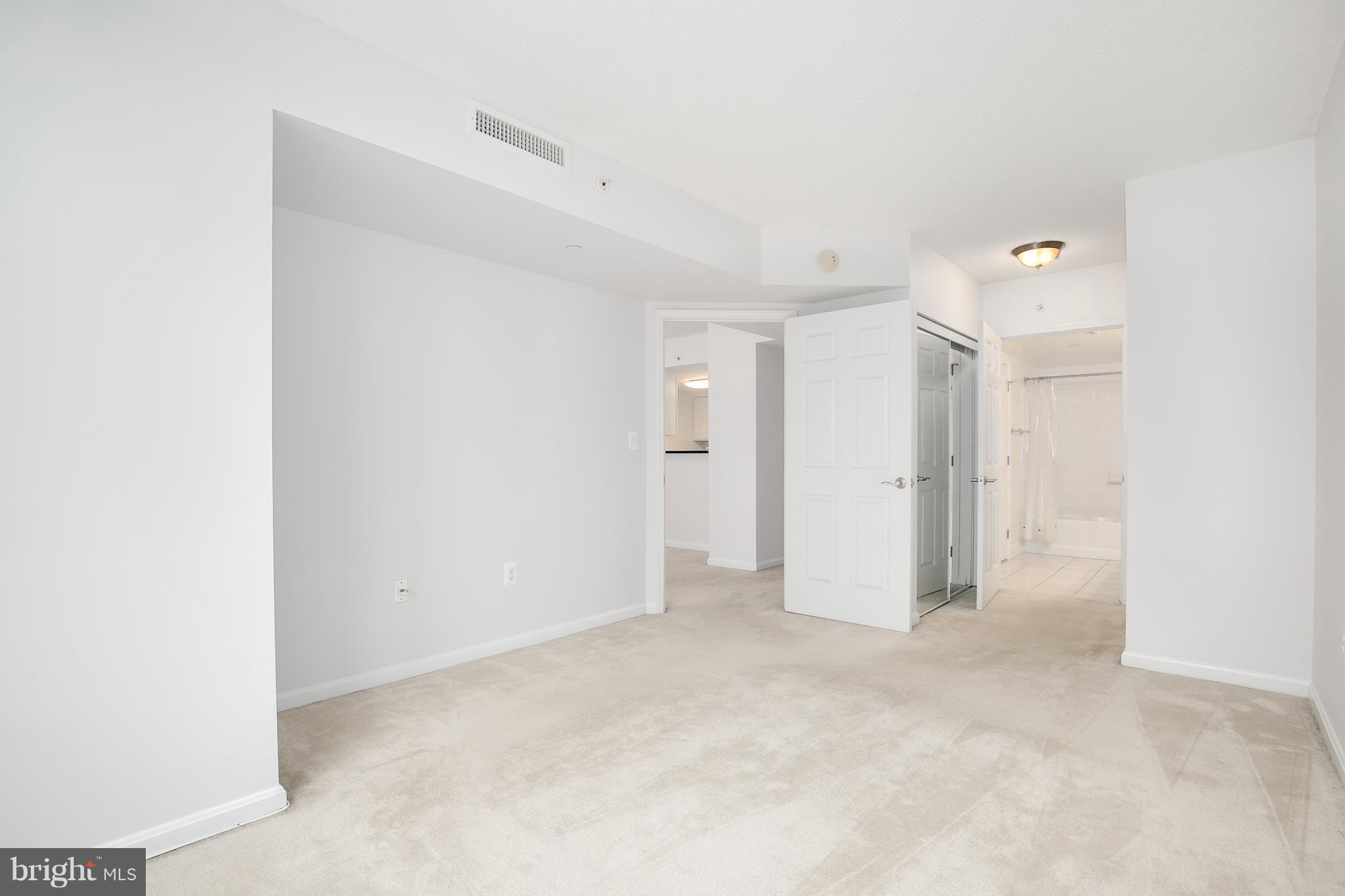 11710 Old Georgetown Road, Unit 1124 North Bethesda, MD 20852 - Photo 14 of 30 a view of an empty room