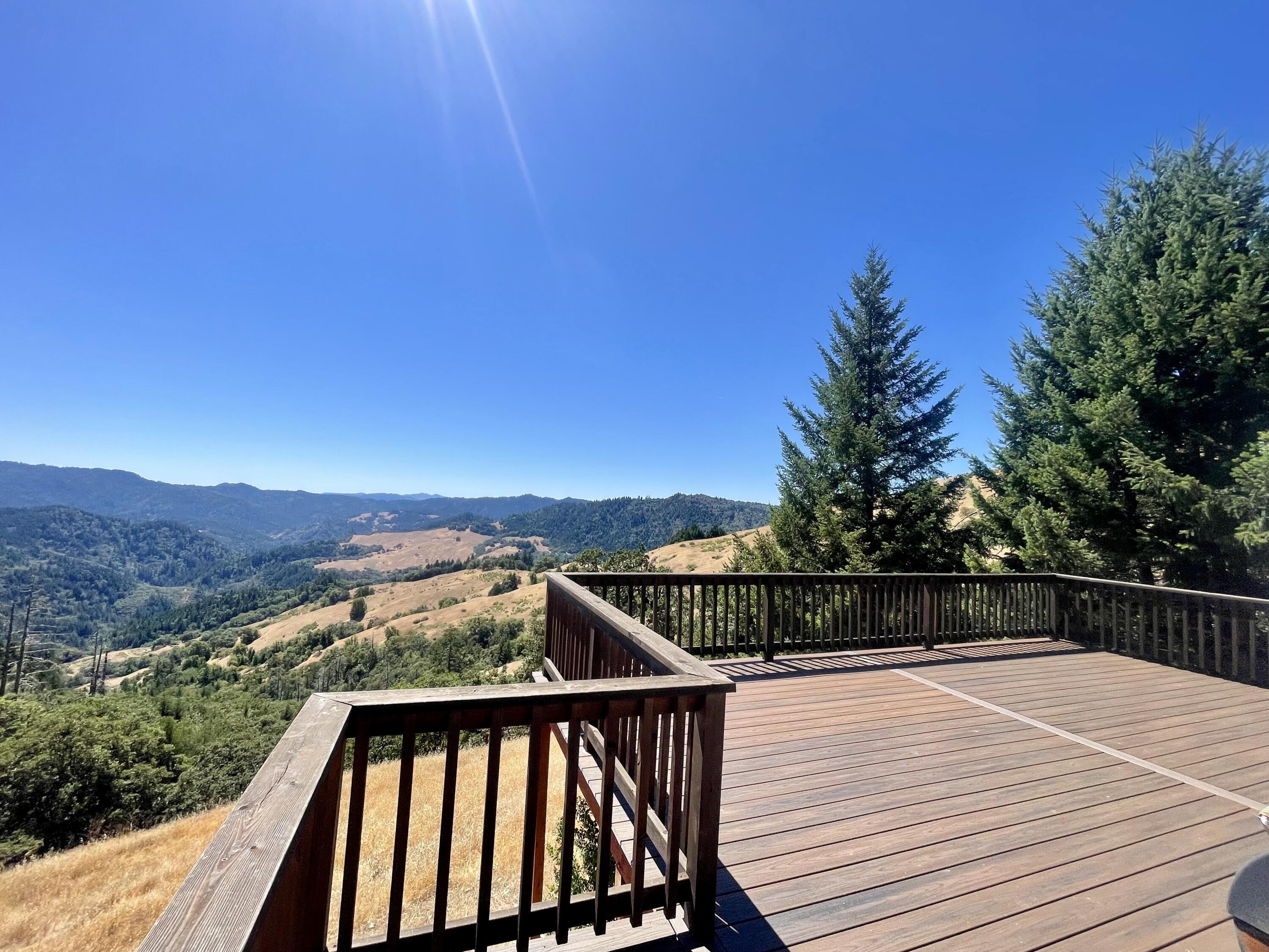 2027 Sunset Ridge Road Blocksburg, CA 95514 - Photo 1 of 37