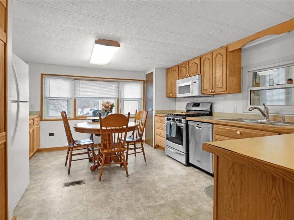 1167 Cole Road Arcadia, NY 14513 - Photo 20 of 34