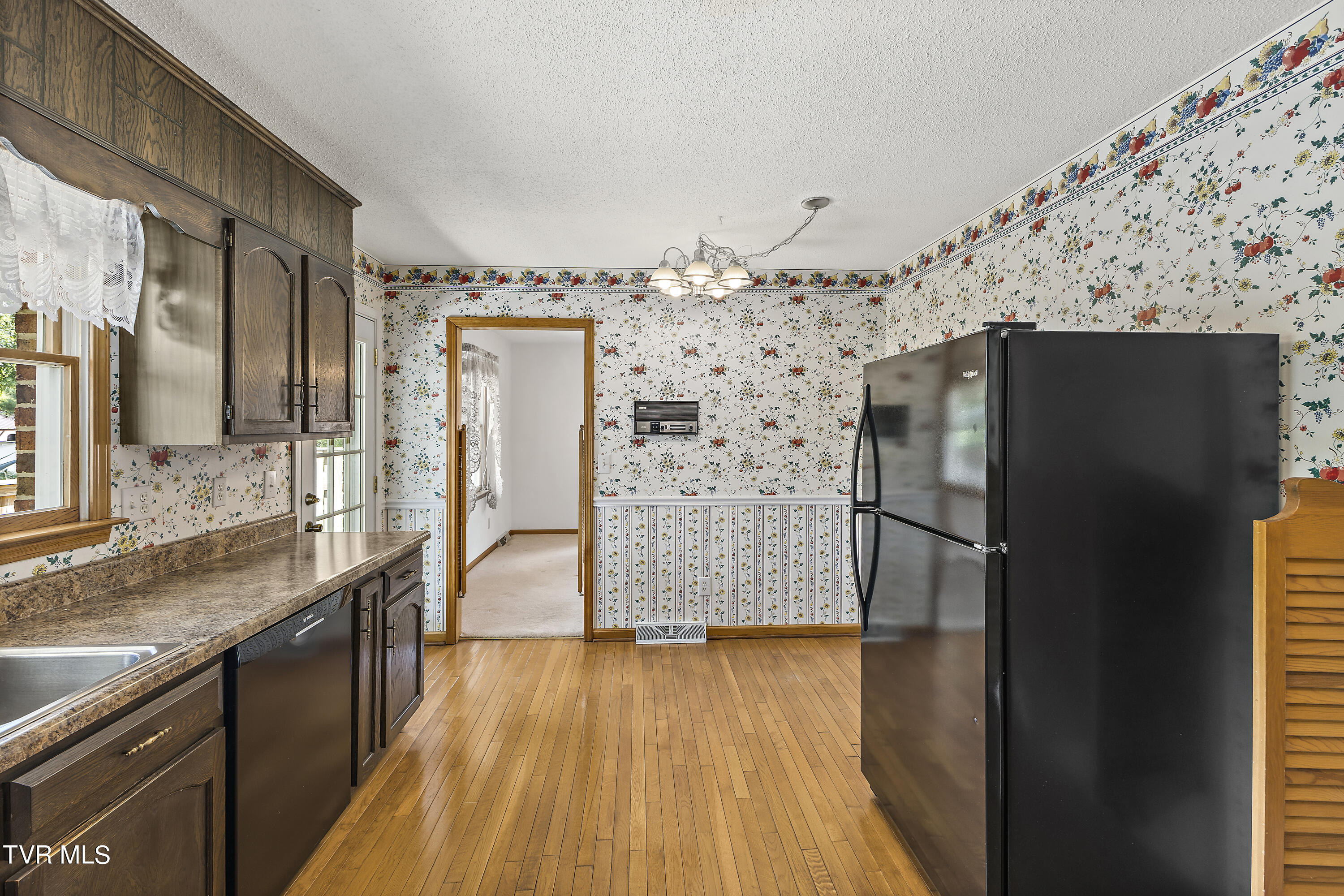 613 John Green Road Jonesborough, TN 37659 - Photo 9 of 69 128A2639 - Copy
