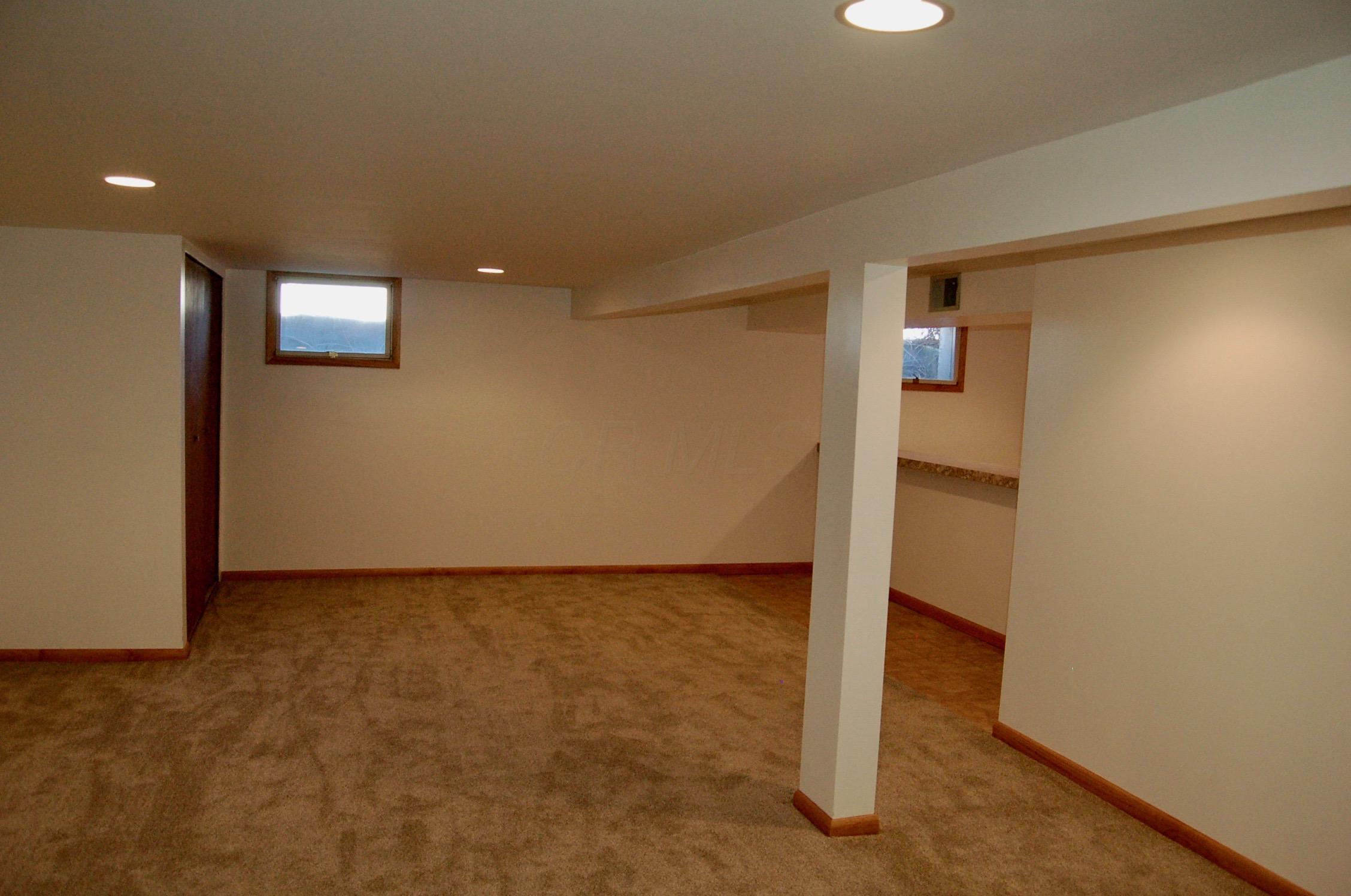 1717 Zuber Road Grove City, OH 43123 - Photo 14 of 33 Gallery Image 14