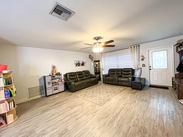 $4,000 | 8912 Southwest 6th Street, Boca Raton, FL 33433