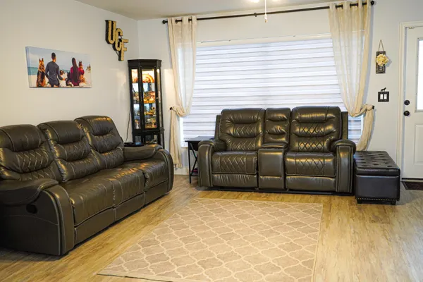 $4,000 | 8912 Southwest 6th Street, Boca Raton, FL 33433