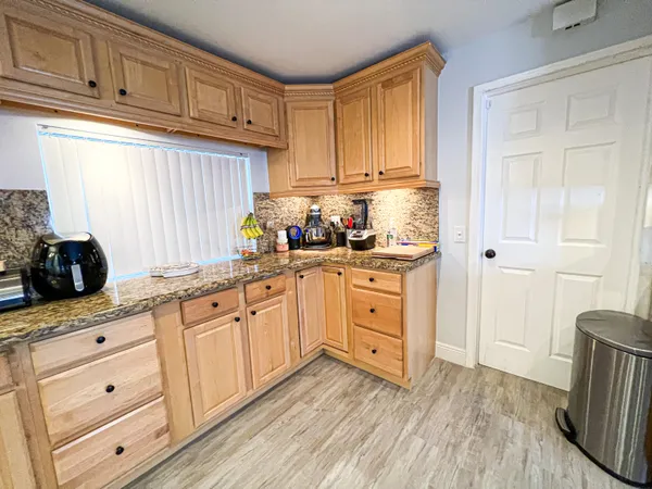 $4,000 | 8912 Southwest 6th Street, Boca Raton, FL 33433