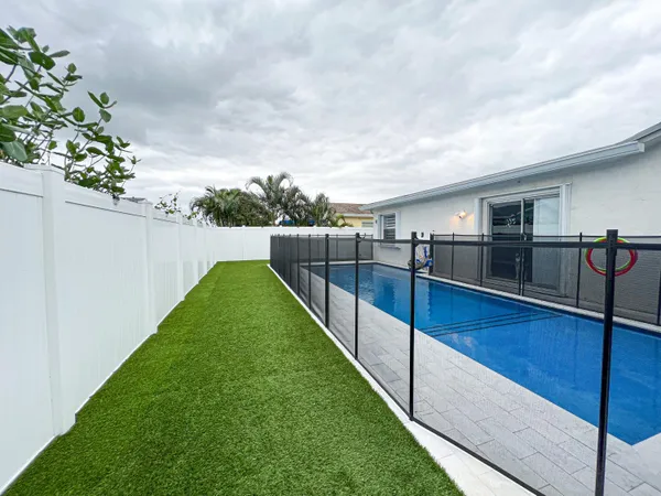 $4,000 | 8912 Southwest 6th Street, Boca Raton, FL 33433