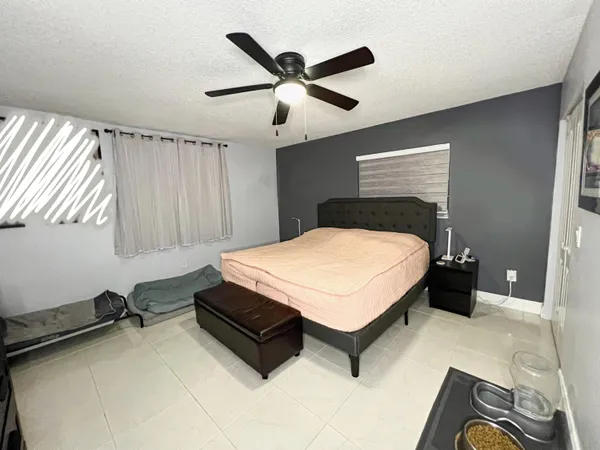 $4,000 | 8912 Southwest 6th Street, Boca Raton, FL 33433