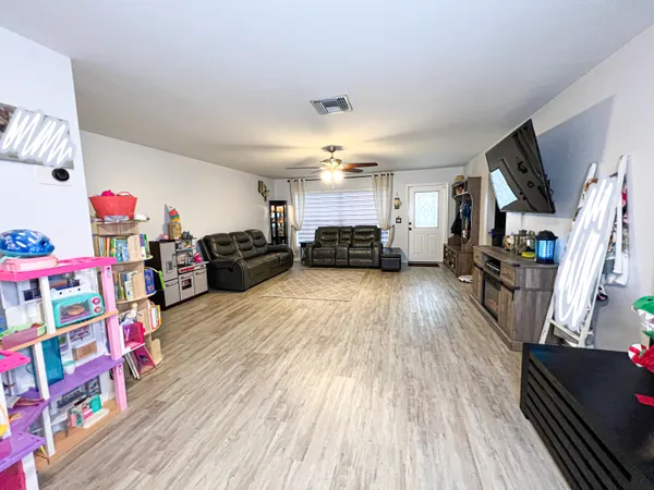 $4,000 | 8912 Southwest 6th Street, Boca Raton, FL 33433