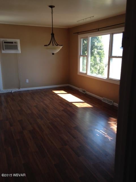 1709 Becht Road Williamsport, PA 17701 - Photo 9 of 18 DINING.gif