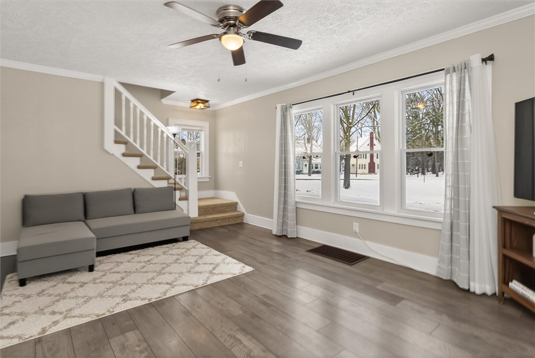 29 West Boulevard Parkway Rochester, NY 14612 - Photo 11 of 29