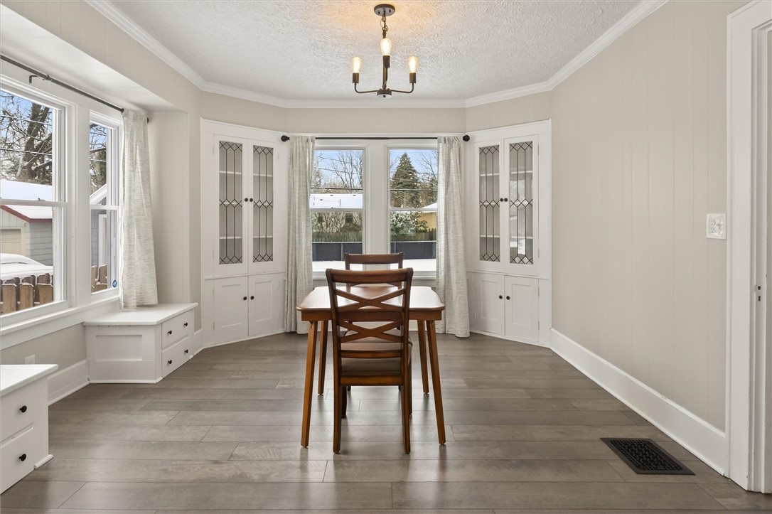 29 West Boulevard Parkway Rochester, NY 14612 - Photo 12 of 29