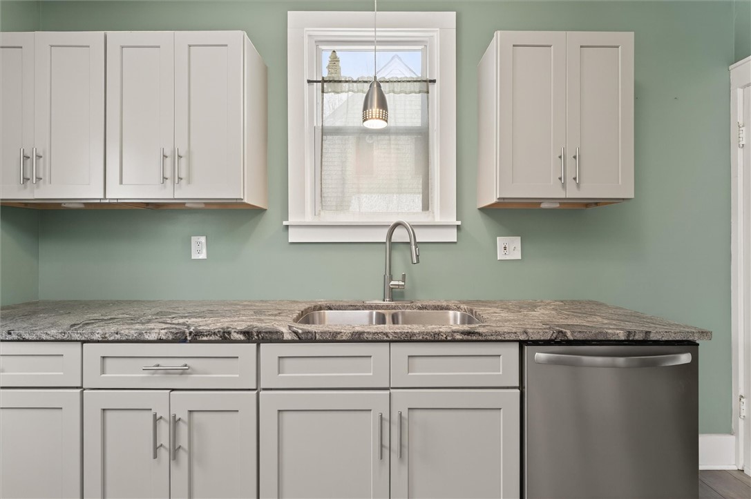 29 West Boulevard Parkway Rochester, NY 14612 - Photo 20 of 29