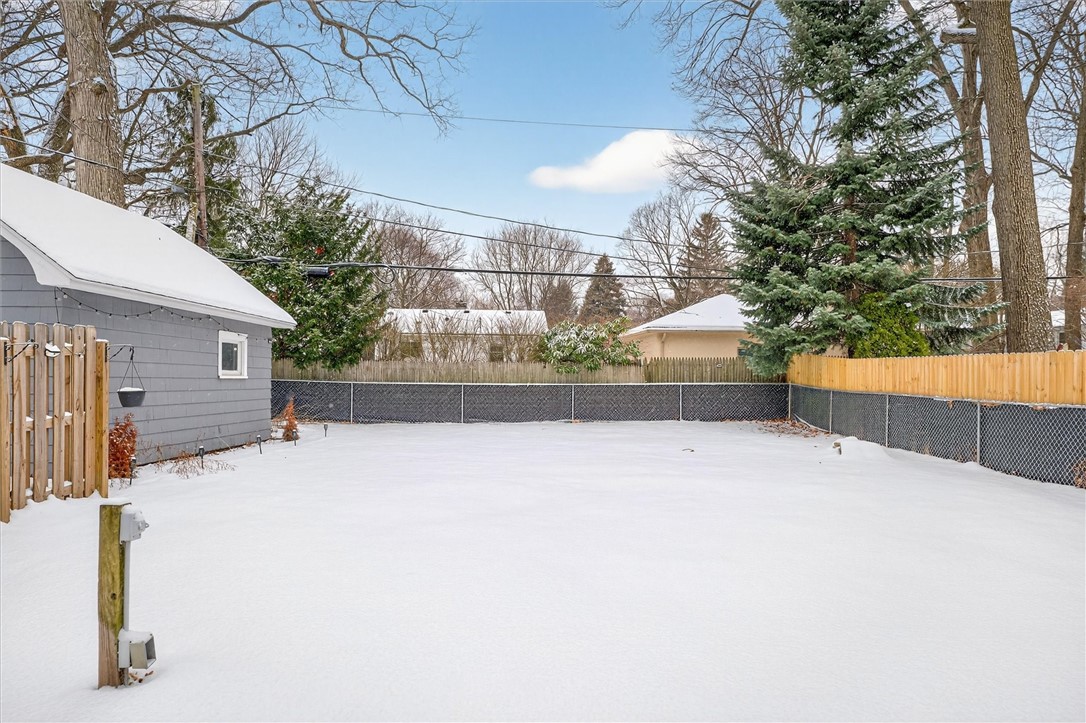 29 West Boulevard Parkway Rochester, NY 14612 - Photo 5 of 29