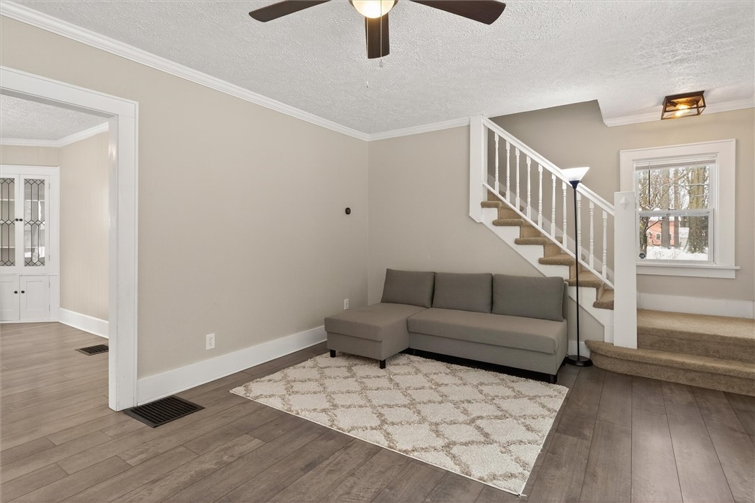 29 West Boulevard Parkway Rochester, NY 14612 - Photo 8 of 29