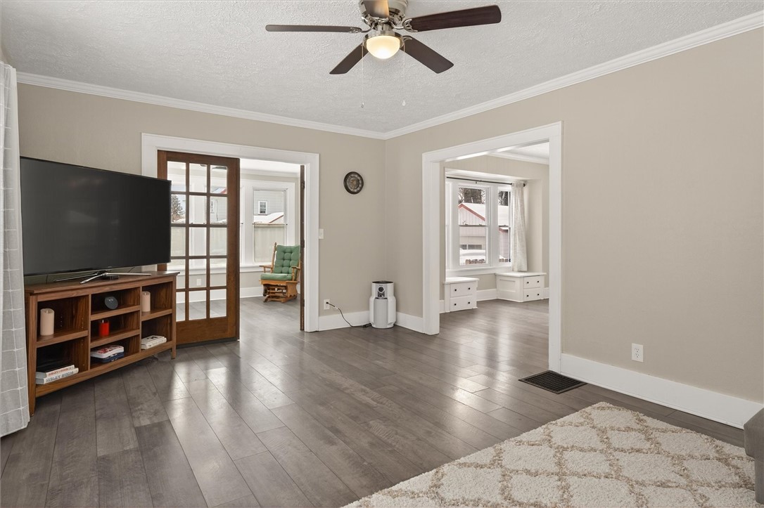 29 West Boulevard Parkway Rochester, NY 14612 - Photo 9 of 29