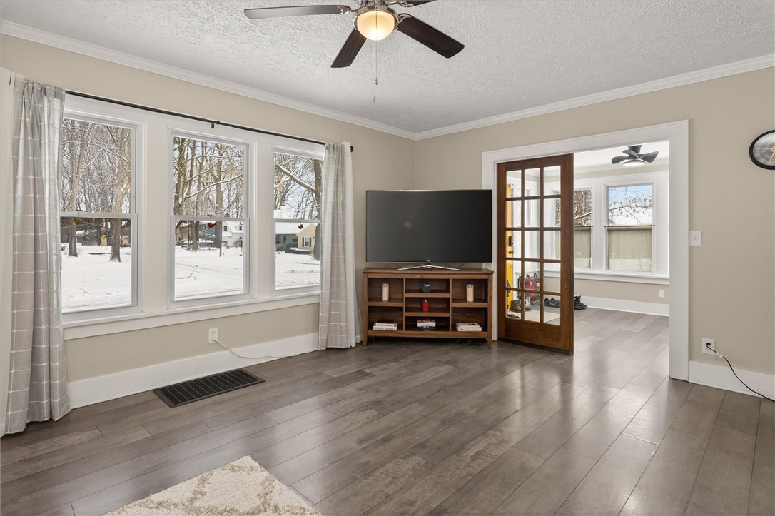 29 West Boulevard Parkway Rochester, NY 14612 - Photo 10 of 29